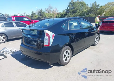 2015 Toyota Prius Two z USA, uszkodzony, nr VIN JTDKN3DU5F1939981